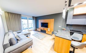 Euro Riverside Luxury Apartment 2